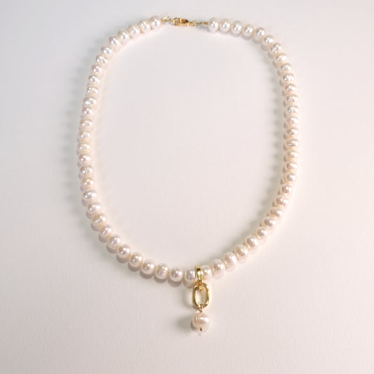 Sunday Necklace