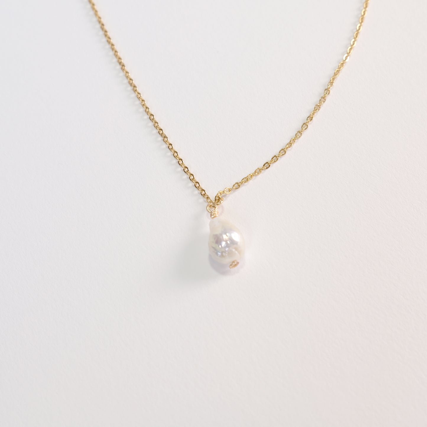 Drop Necklace in Gold