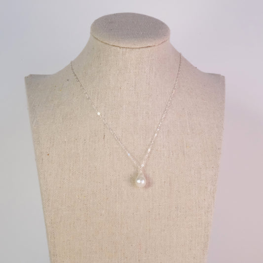 Drop Necklace in Silver